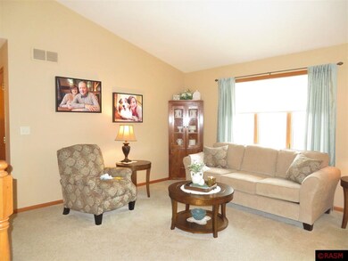 309 Cole Ct, Mankato, MN 56001 - photo 2