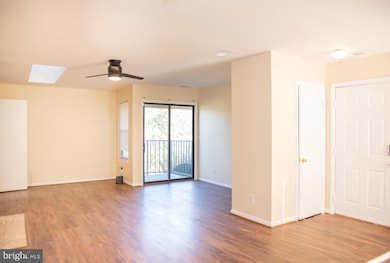 13408 Shady Knoll Dr unit 308, Silver Spring, MD 20904 - photo 2