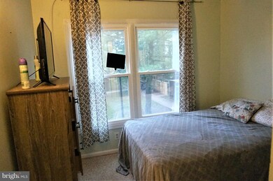 7437 Rokeby Dr unit 10, Manassas, VA 20109 - photo 3