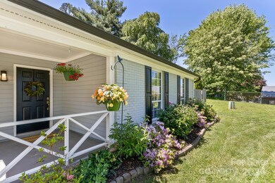 104 Scottlynn Ct, Asheville, NC 28806 - photo 4