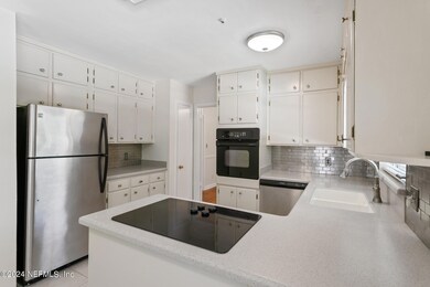 1106 Townsend Blvd, Jacksonville, FL 32211 - photo 7