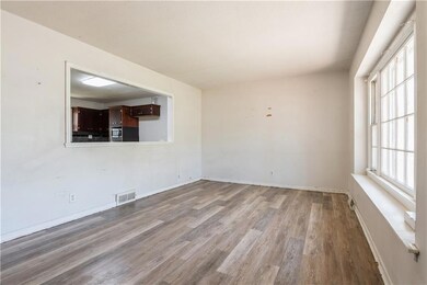 5431 Switzer Rd, Shawnee, KS 66203 - photo 2