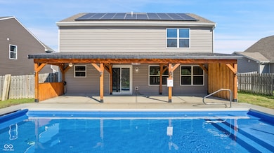 8814 Stoddard Ln, Indianapolis, IN 46217 - photo 5