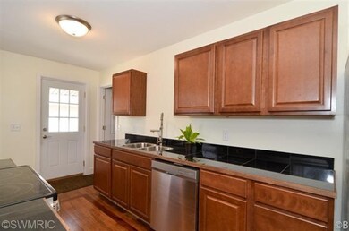 1501 Sheridan Ave, Niles, MI 49120 - photo 2