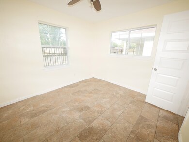 4725 Denmark St, Houston, TX 77016 - photo 4