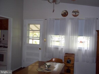 6919 Digby Rd, Gwynn Oak, MD 21207 - photo 3