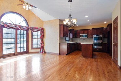 15 Iroquois Ct, Oswego, IL 60543 - photo 4