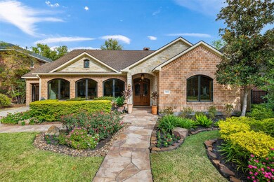 2014 Candlelight Place Dr, Houston, TX 77018 - photo 2