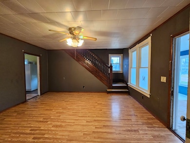 328 N Jefferson St, Hancock, WI 54943 - photo 6