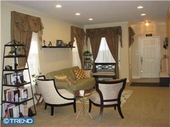 109 Chancellor Dr, Woodbury, NJ 08096 - photo 2