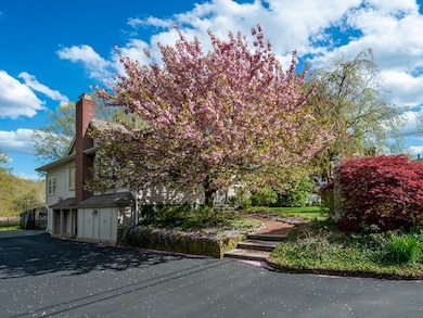 109 Kilby St, Hingham, MA 02043 - photo 3