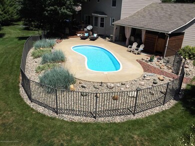 PROPERTY VIEW Pool