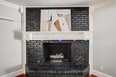 700 Kentwood Cir, Bedford, TX 76021 - photo 6