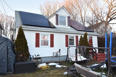 8 Clyde St, West Warwick, RI 02893 - photo 2