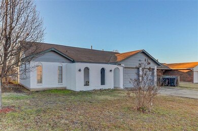 1008 Hargis Lane, Moore    Front View
