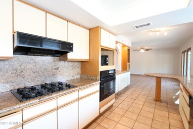 1910 E Manhatton Dr, Tempe, AZ 85282 - photo 7