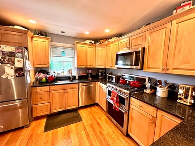 18 Gilkey Ct, Watertown, MA 02472 - photo 3