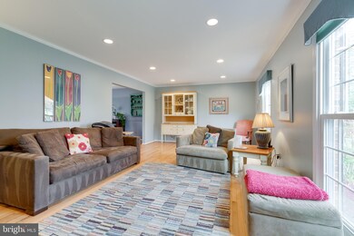 4902 Loosestrife Ct, Annandale, VA 22003 - photo 4