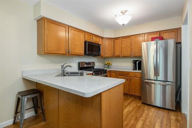 27 Kimball Way, Newmarket, NH 03857 - photo 5