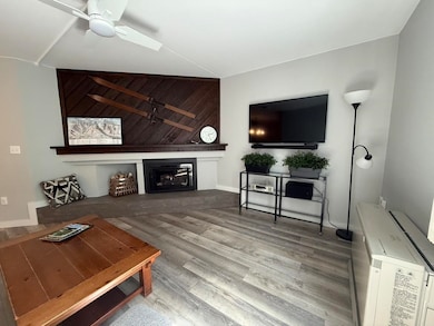 101 Bridges Cir unit 101, Warren, VT 05674 - photo 2