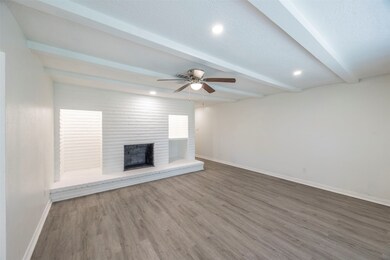 16743 David Glen Dr, Friendswood, TX 77546 - photo 4