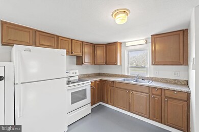 822 N Commerce Ave, Front Royal, VA 22630 - photo 3