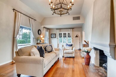 713 W Palm Lane Phoenix AZ-large-007-1-L
