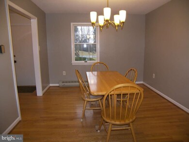 740 W Country Club Dr, Purcellville, VA 20132 - photo 5