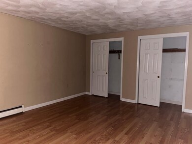 27 Mohawk Dr, Londonderry, NH 03053 - photo 4