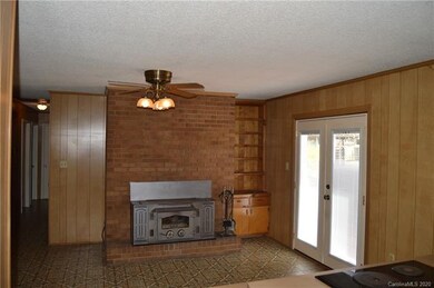 3082 Wilkesboro Hwy, Statesville, NC 28625 - photo 7