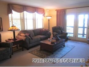 LIVING ROOMFURNITURE INCLUDED