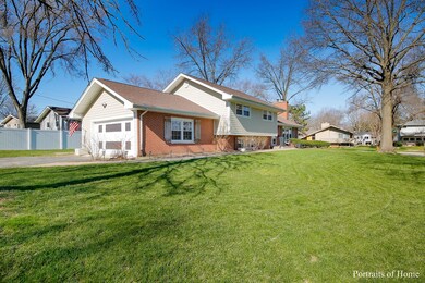 12 E Gartner Rd, Naperville, IL 60540 - photo 2
