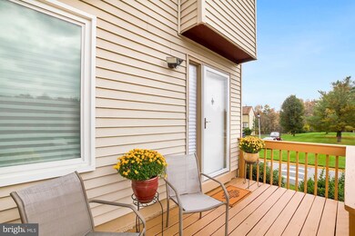 11341 Laurelwalk Dr, Laurel, MD 20708 - photo 3