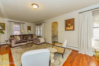 2 Livingroom 3