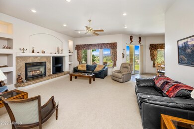005_Living Room