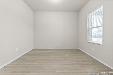 14550 Open Range Rd, Lytle, TX 78052 - photo 3