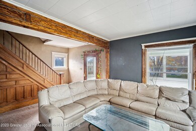 1116-Hamlin-Pl-WindowStill-03