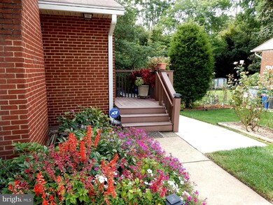 5623 Magnolia Ln, Alexandria, VA 22311 - photo 2