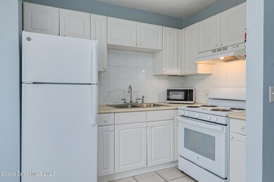 325-S-Brevard-203.jpg-SMALL