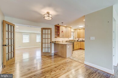 271 Kenwood Rd, Pasadena, MD 21122 - photo 7