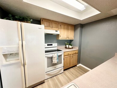 4028 Laura Leigh Dr, Friendswood, TX 77546 - photo 6