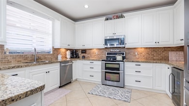 1469 Kite Ct, Weston, FL 33327 - photo 2