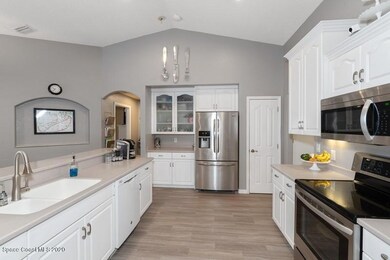 Spacious Kitchen