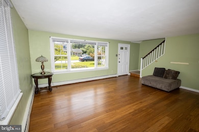 413 Norfolk Rd, Flourtown, PA 19031 - photo 3