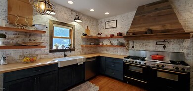 137 Bluestone Cir, Milford, PA 18337 - photo 4