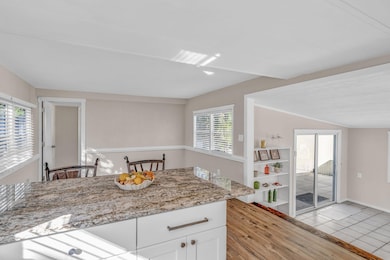 Breakfast bar