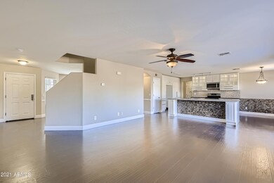 4-780792249-10 Living Room