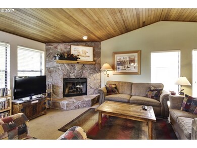 4 Fairway Ln, Bend, OR 97707 - photo 3