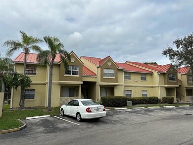 18328 NW 68th Ave unit D-210, Hialeah, FL 33015 - photo 4