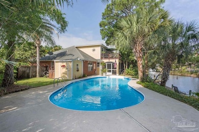 1611 Luzon Ln, Gulf Breeze, FL 32563 - photo 2